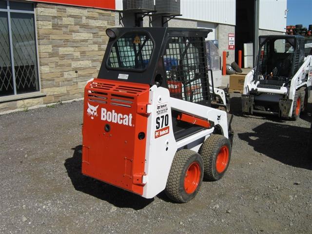 Mini-Carregadeira Bobcat S70