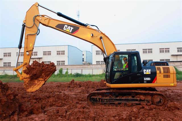 Escavadeira Caterpillar 320D2