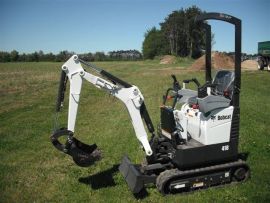 Mini-Escavadeira Bobcat E418